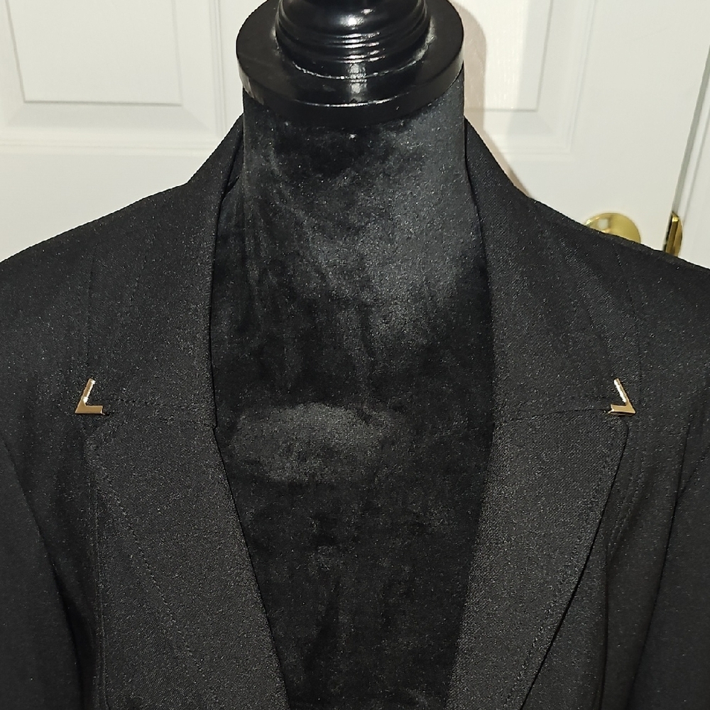 Sophisticated Black Women's Blazer with Gold Accents - Picture 2 of 7